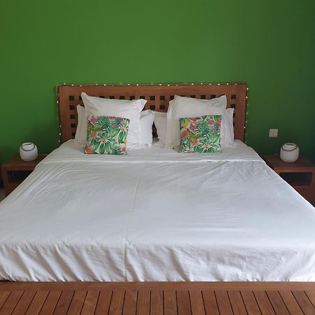 Bed and Breakfast Chez Blandine Et Sylvain Cascavelle Exterior foto