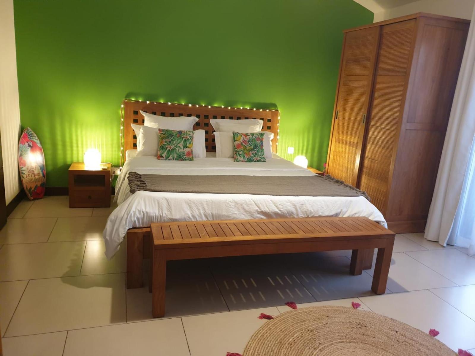Bed and Breakfast Chez Blandine Et Sylvain Cascavelle Exterior foto