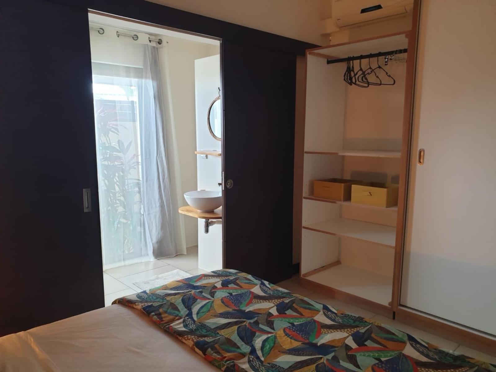 Bed and Breakfast Chez Blandine Et Sylvain Cascavelle Exterior foto